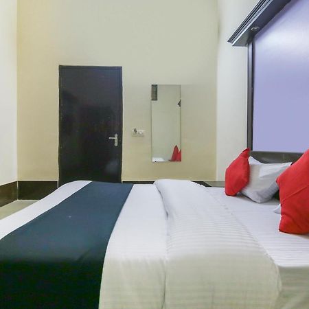 Capital O 68148 Hotel Shree Jee Palace Ghaziabad Eksteriør bilde