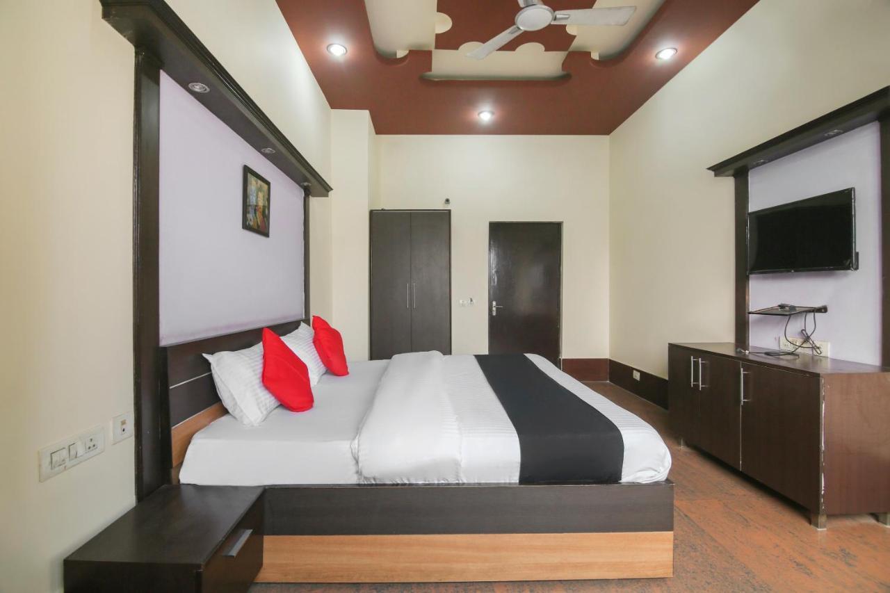 Capital O 68148 Hotel Shree Jee Palace Ghaziabad Eksteriør bilde