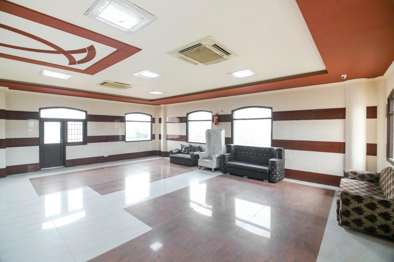 Capital O 68148 Hotel Shree Jee Palace Ghaziabad Eksteriør bilde