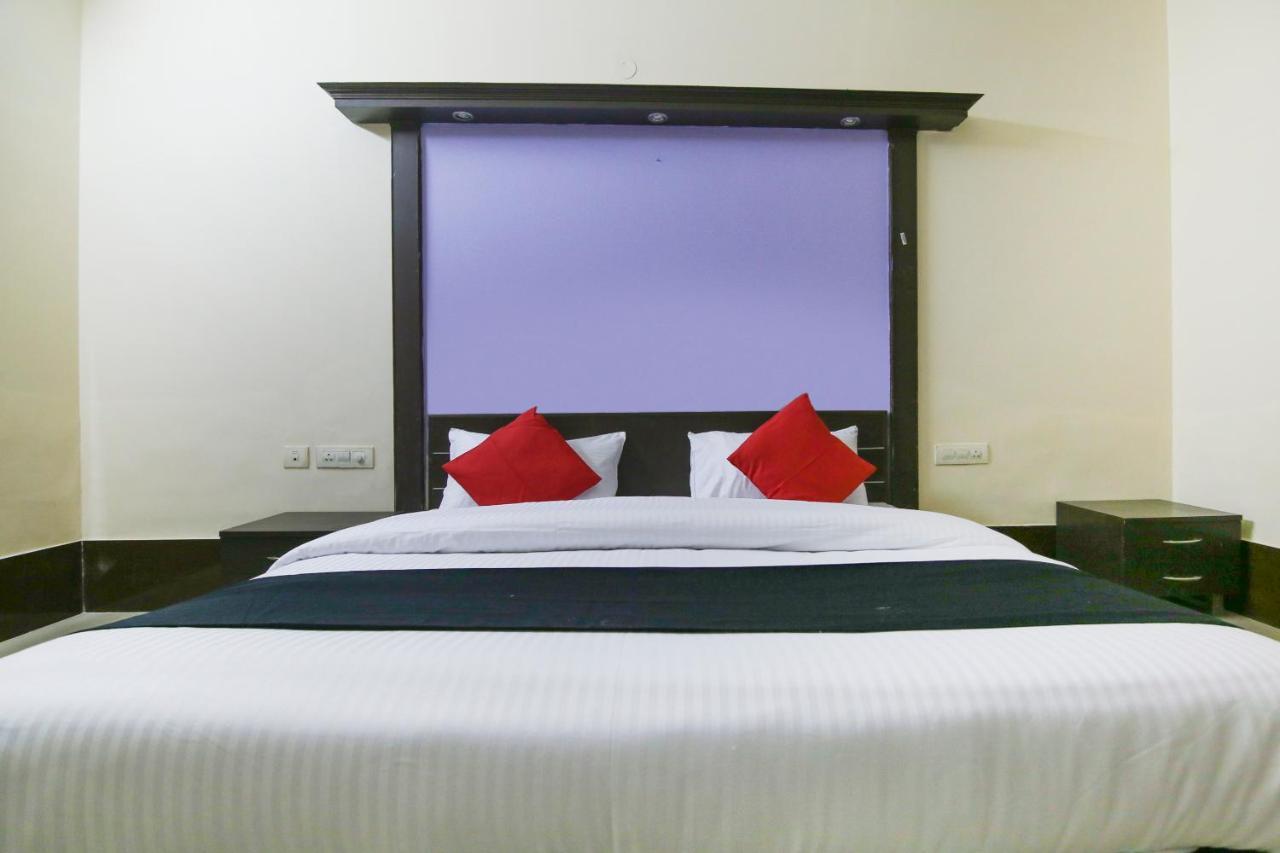 Capital O 68148 Hotel Shree Jee Palace Ghaziabad Eksteriør bilde