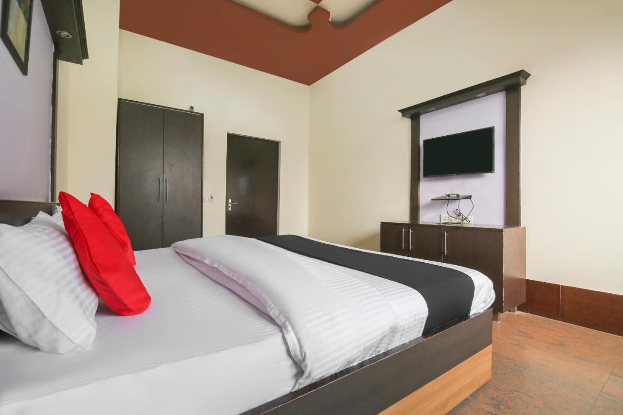Capital O 68148 Hotel Shree Jee Palace Ghaziabad Eksteriør bilde