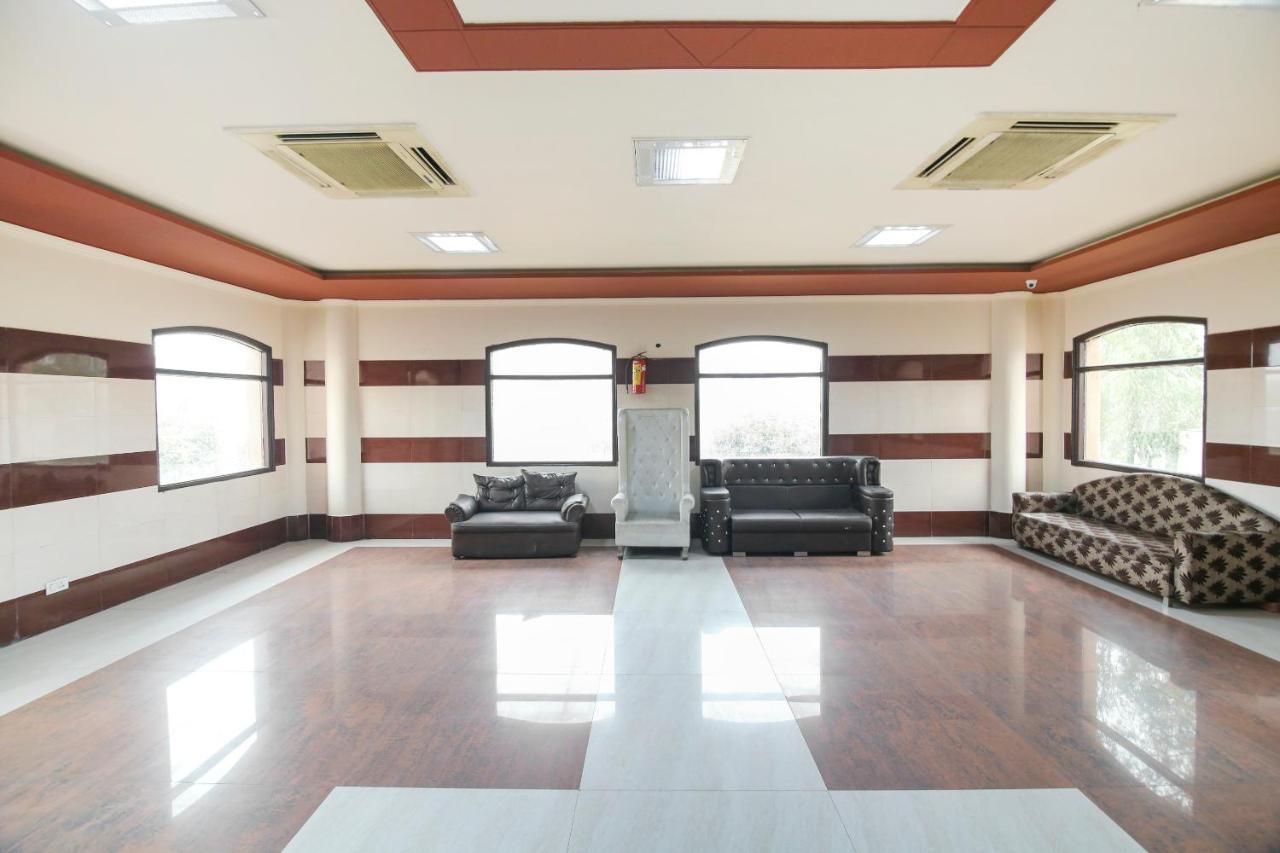 Capital O 68148 Hotel Shree Jee Palace Ghaziabad Eksteriør bilde
