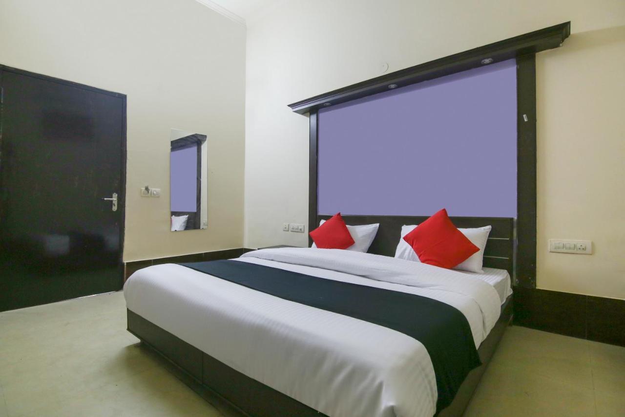 Capital O 68148 Hotel Shree Jee Palace Ghaziabad Eksteriør bilde