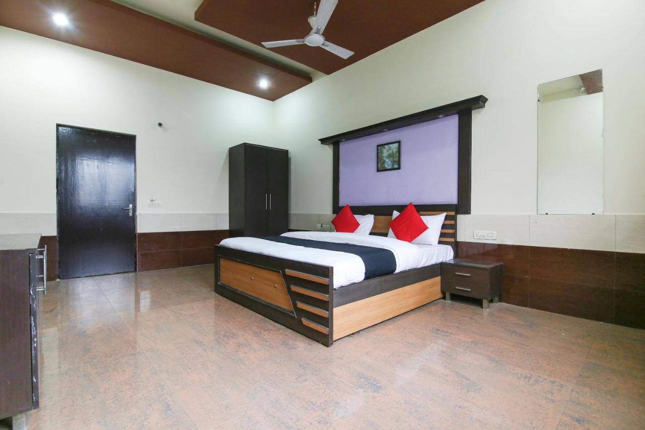 Capital O 68148 Hotel Shree Jee Palace Ghaziabad Eksteriør bilde